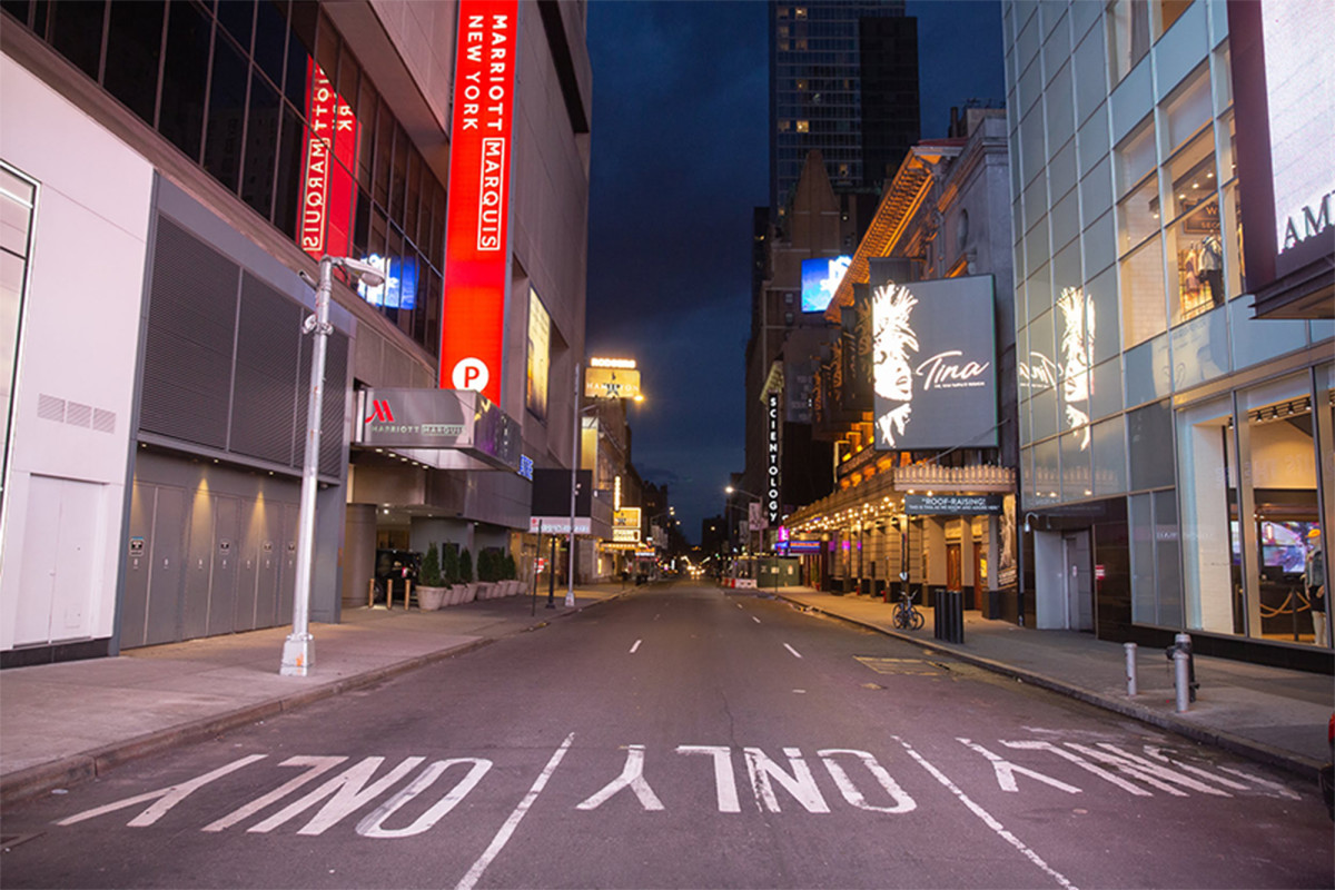 Eerie scenes of an empty New York City as coronavirus lockdown looms 1