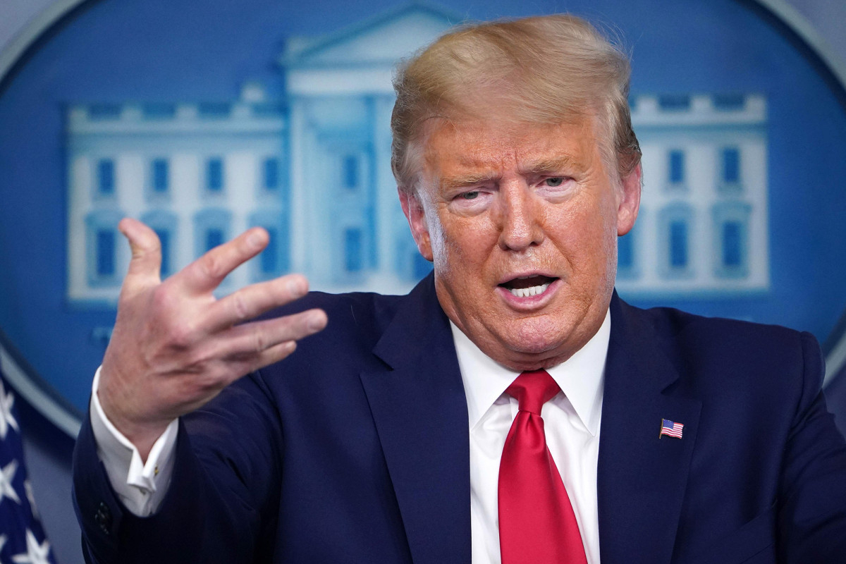 Trump says people can ‘wear a scarf’ to prevent coronavirus 1