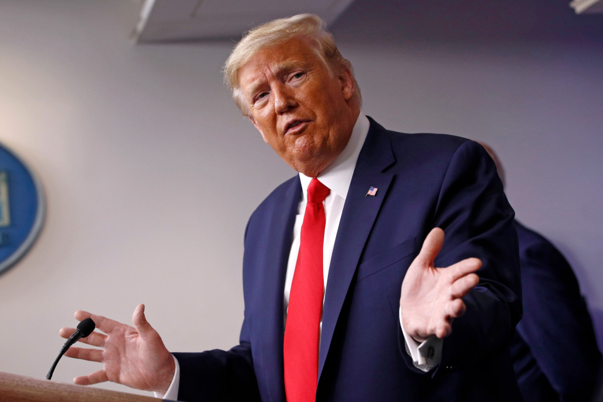 Trump says US will make decision on further coronavirus action after 15 days 1