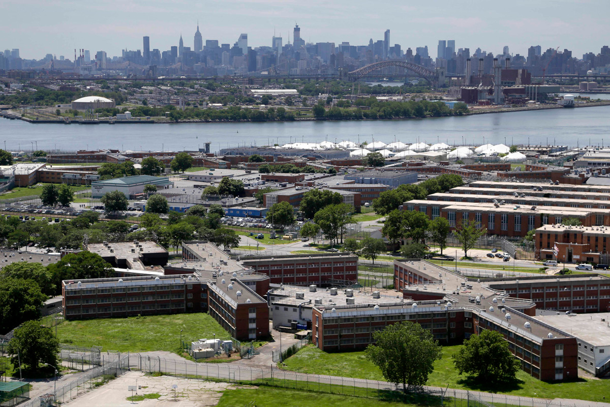 Coronavirus cases in NYC jails jumps to 52 inmates, 30 staffers 1