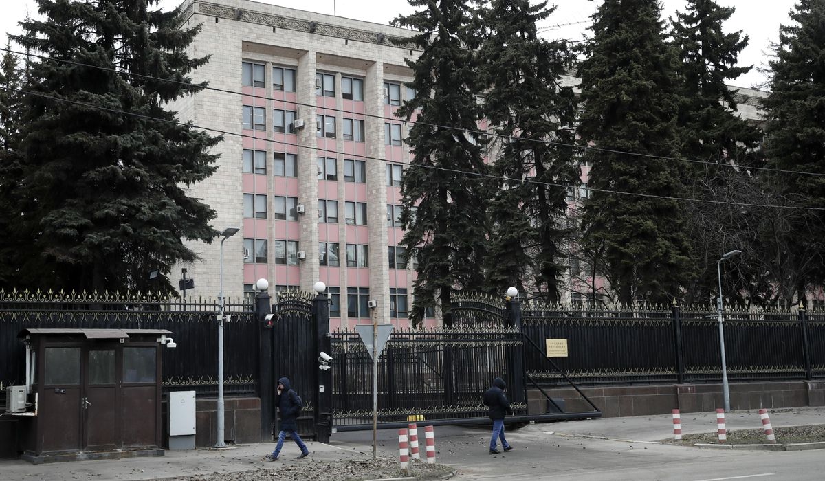 Russia deports Chinese for violating self-quarantine rules 1