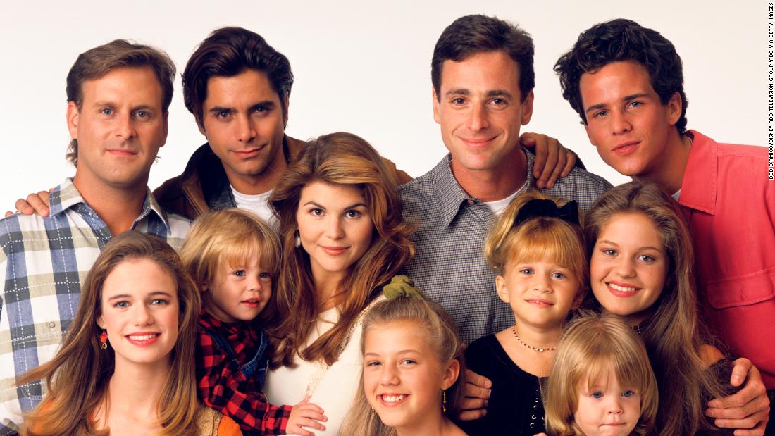 'Full House' cast recreates opening as 'Full Quarantine' 1