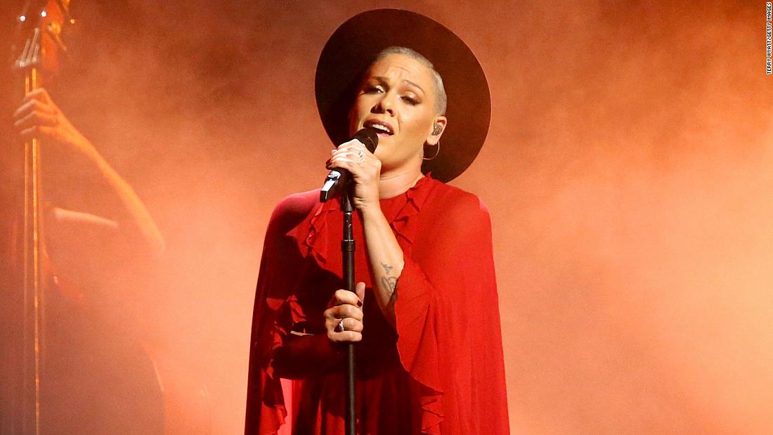 Pink is donating $1 million to fight pandemic after weeks with coronavirus 1
