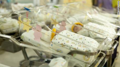 Coronavirus pandemic could lead to up to 500,000 fewer US
births, study suggests 1