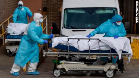ER doctor who treated patients after recovering from
Covid-19 dies by suicide 1