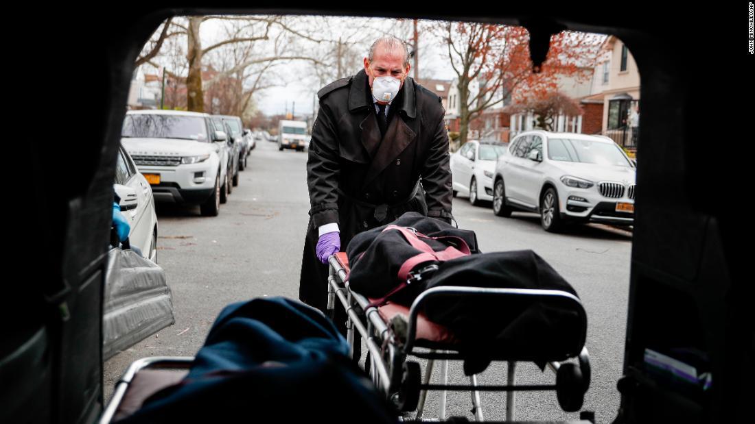 Photos: New York funeral homes overwhelmed by coronavirus 1