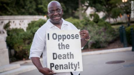 Virginia executioner who became death penalty activist, dies
of Covid-19 1