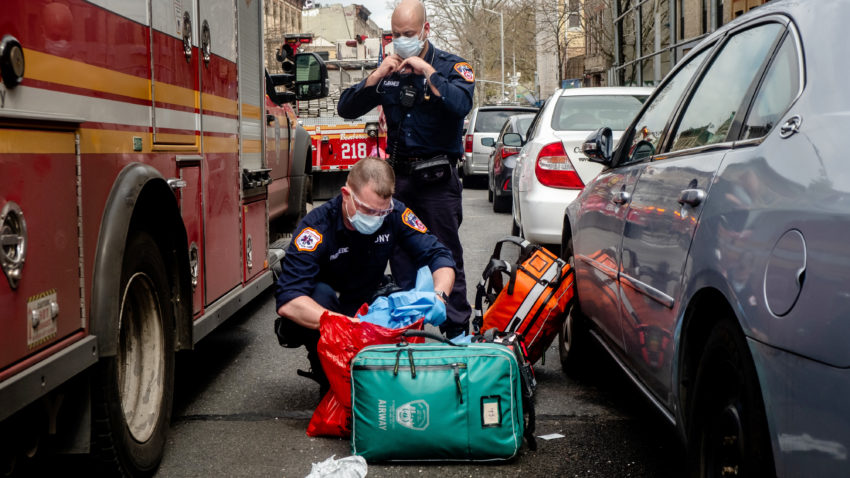 U.S. coronavirus deaths top 20,000, exceeding the total in Italy 1