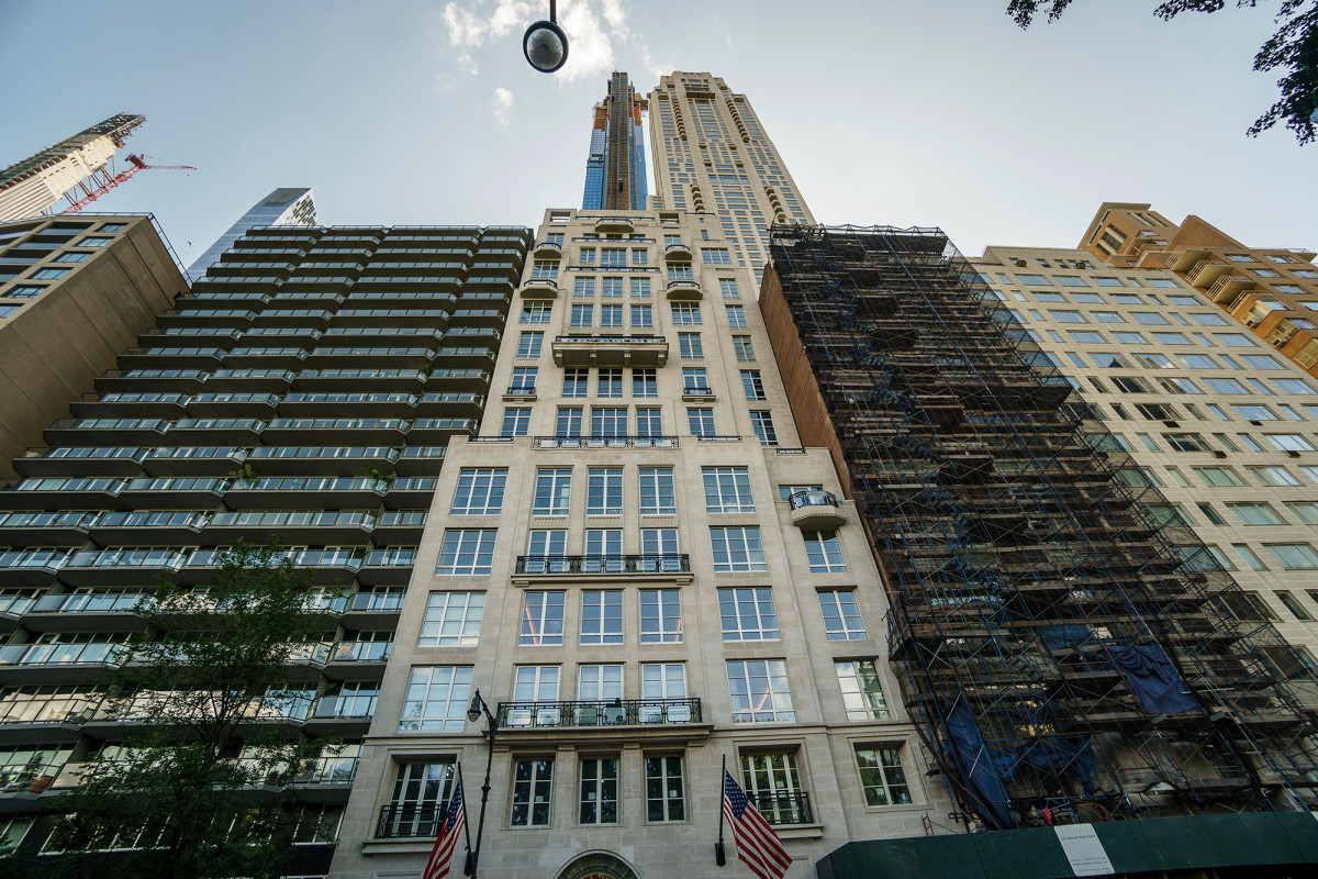 Despite coronavirus troubles, landlords strike upbeat notes 1