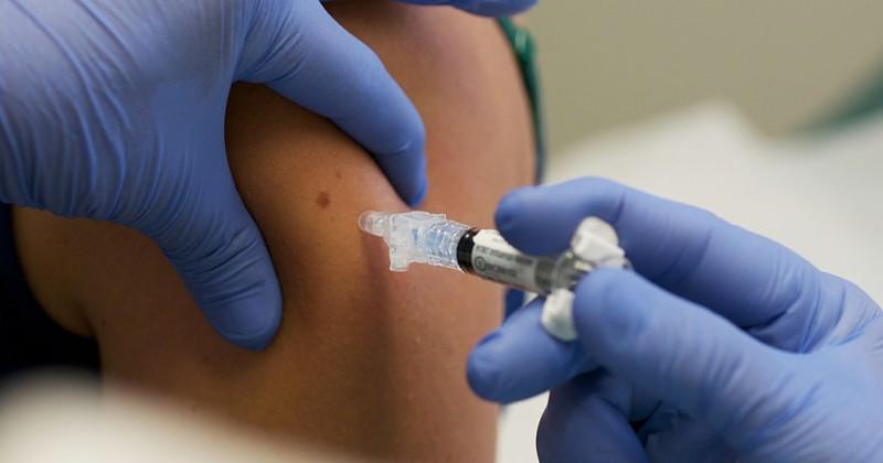 Majority Of Canadians Think COVID-19 Vaccine Should be
Mandatory, New Poll Shows 1