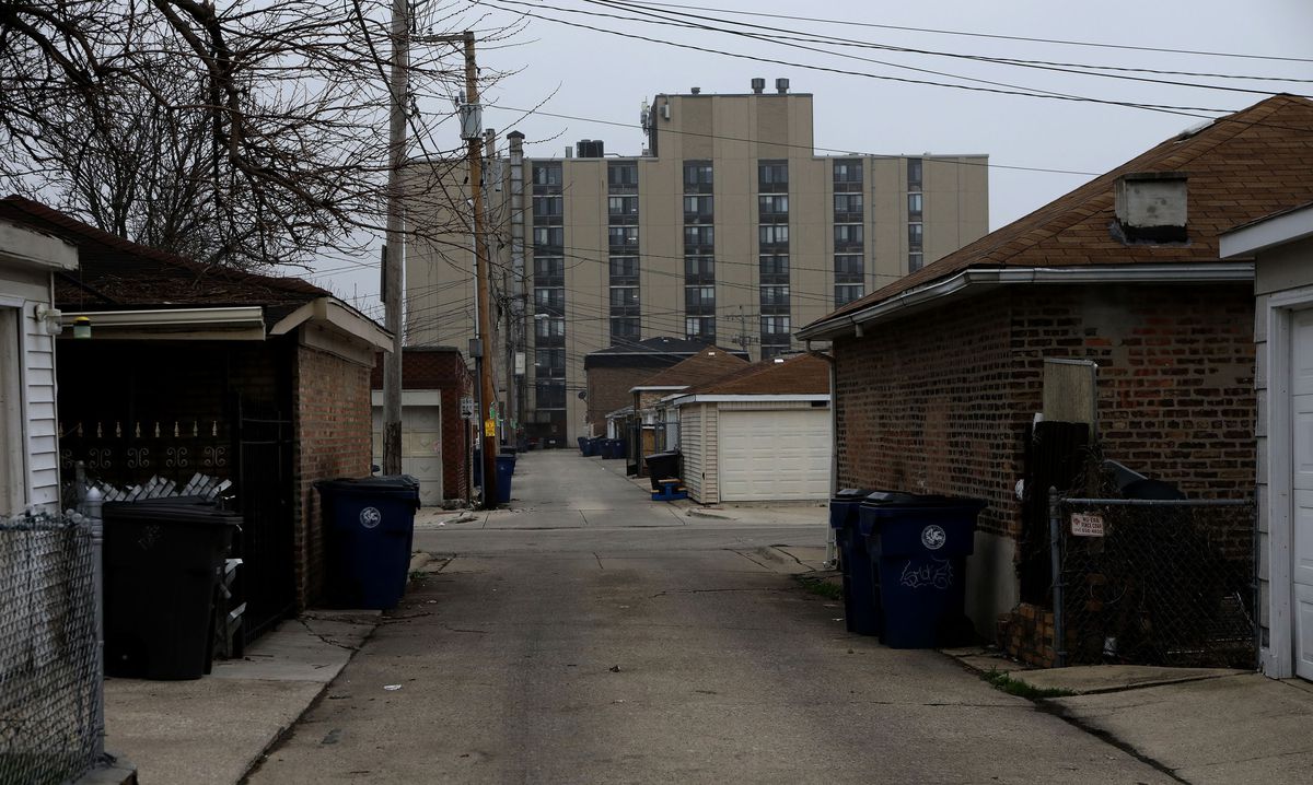Nearly 200 residents, staff at Cicero nursing home test
positive for COVID-19 as at least 5 deaths reported at
facility 1 Nearly 200 residents, staff at Cicero nursing home test
positive for COVID-19 as at least 5 deaths reported at
facility 1