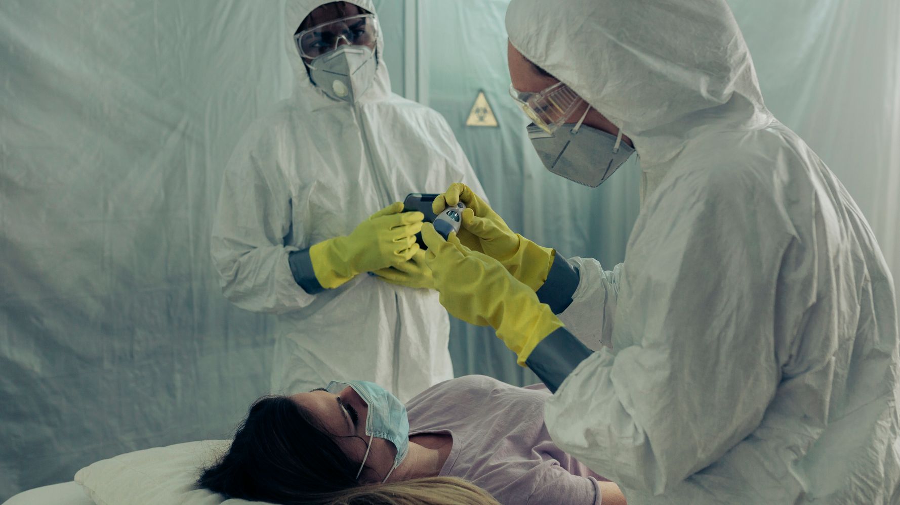 Epidemiologist Explains Why Contracting Coronavirus On Purpose Is A ‘Horrible Idea’ 1 Epidemiologist Explains Why Contracting Coronavirus On Purpose Is A ‘Horrible Idea’ 1