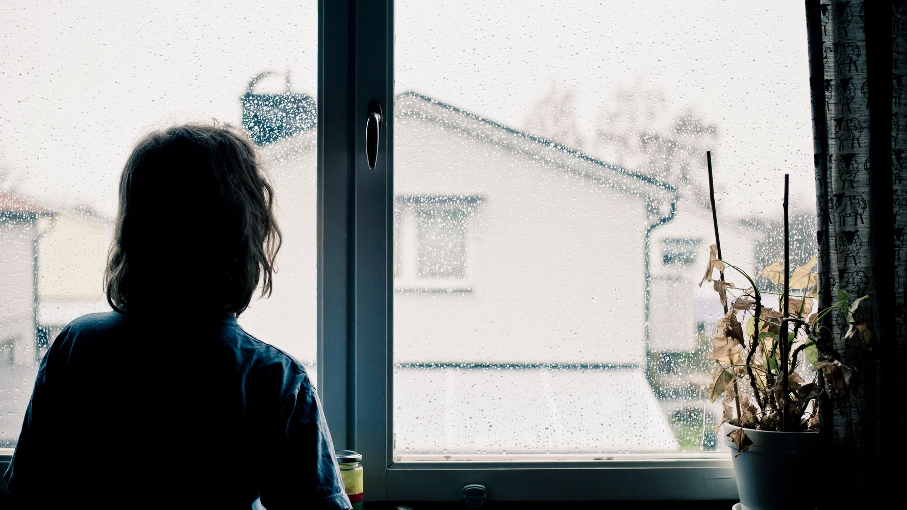 We Are Doctors Who Study Trauma. Here’s How To Cope With The
COVID-19 Crisis. 1