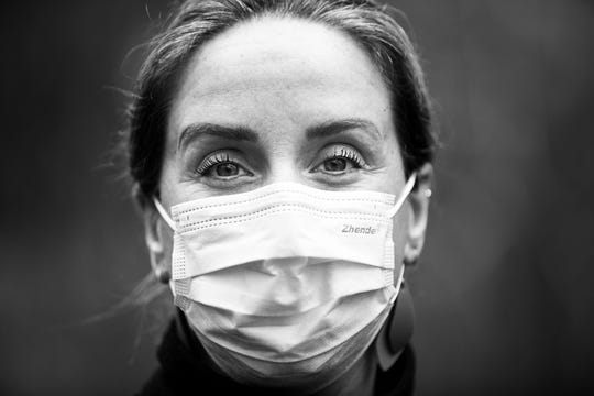 'It felt like my bones were breaking': Nurse with
coronavirus thought she was going to die 1