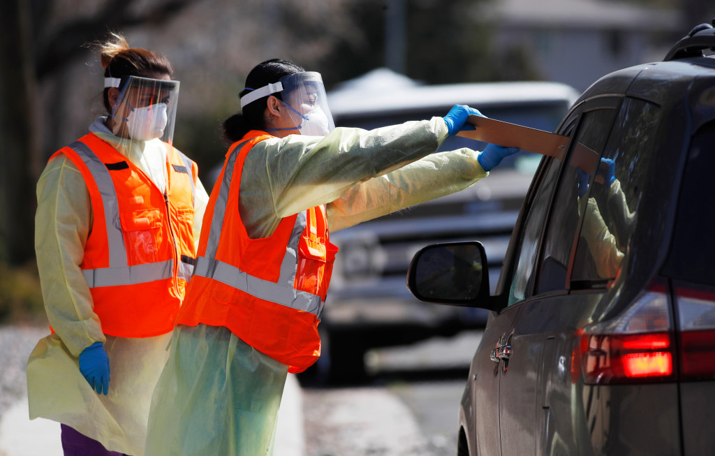 Colorado’s coronavirus deaths approach 1,000 as confirmed
cases near 20,000 1