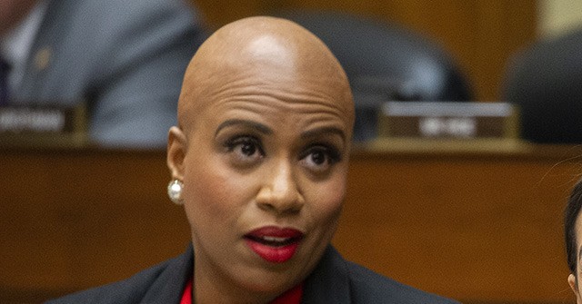 Ayanna Pressley: Donald Trump Operated with 'Willful
Criminality' About the Deadliness of Coronavirus 1