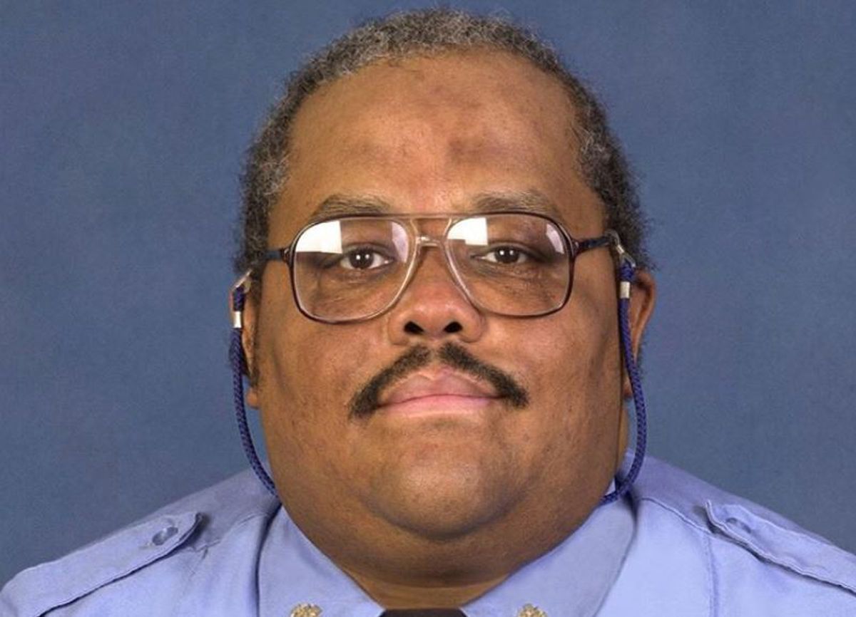 FDNY EMT who responded to 9/11 dies of coronavirus 1 FDNY EMT who responded to 9/11 dies of coronavirus 1