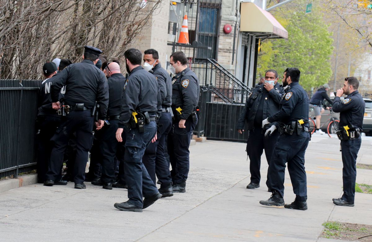 Medical professionals, reform advocates ask NYPD to cool it
with arrests because officers may spread coronavirus 1