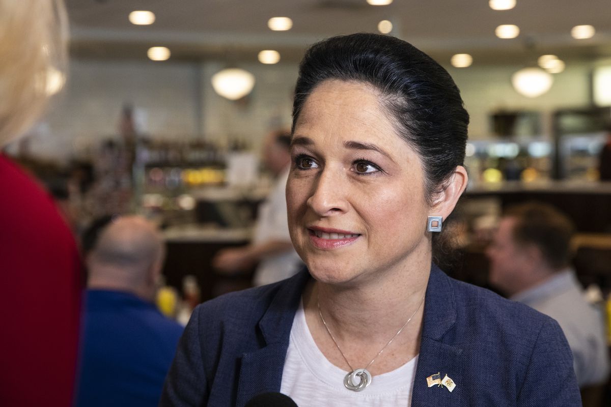 Illinois adjusts on the fly to meet medical supply needs in a coronavirus ‘Wild West’ 1