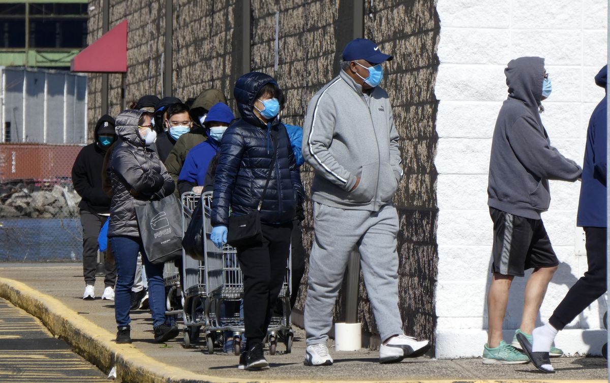 NYC urges supermarkets, grocery stores to require face
coverings to stop coronavirus spread 1