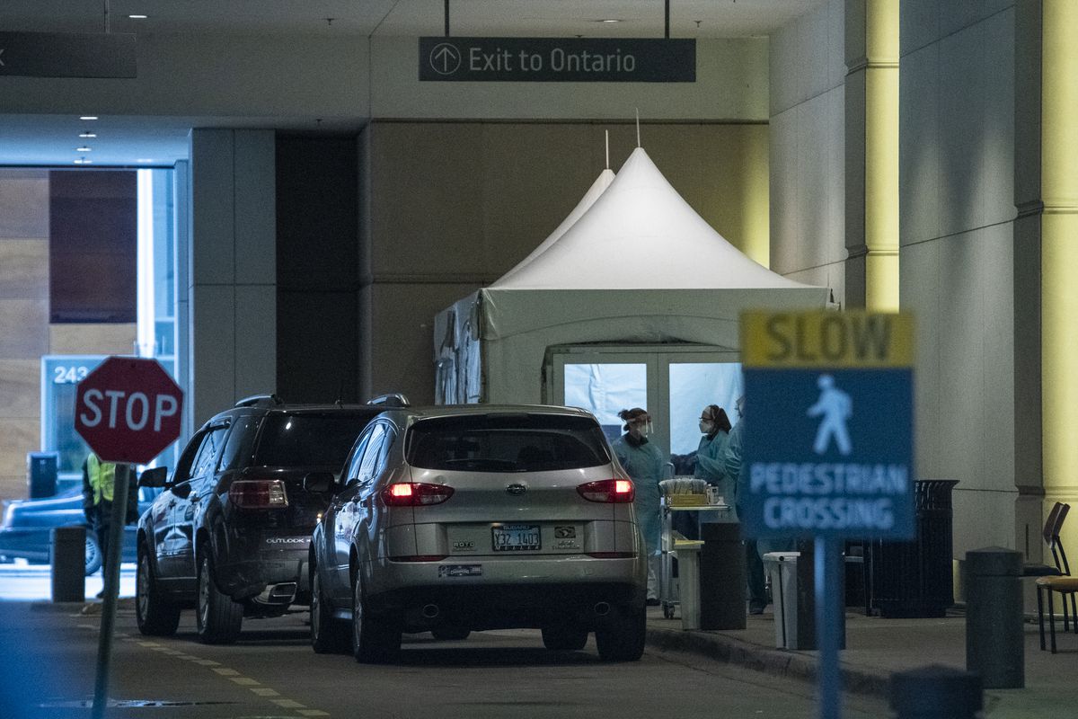 A crying doctor, patients gasping for air and limited coronavirus tests: A look inside a triage tent in Chicago 1
