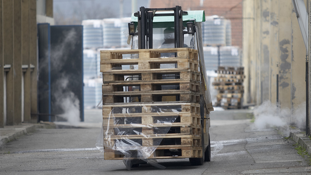 Thousands of US businesses to permanently close due to
coronavirus lockdowns 1