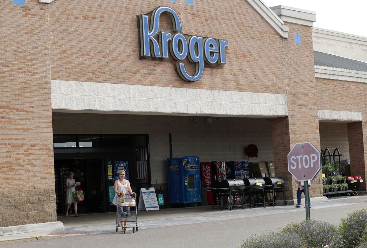 Kroger grocery stores give workers temporary ‘Hero Bonus’ during coronavirus pandemic 1 Kroger grocery stores give workers temporary ‘Hero Bonus’ during coronavirus pandemic 1