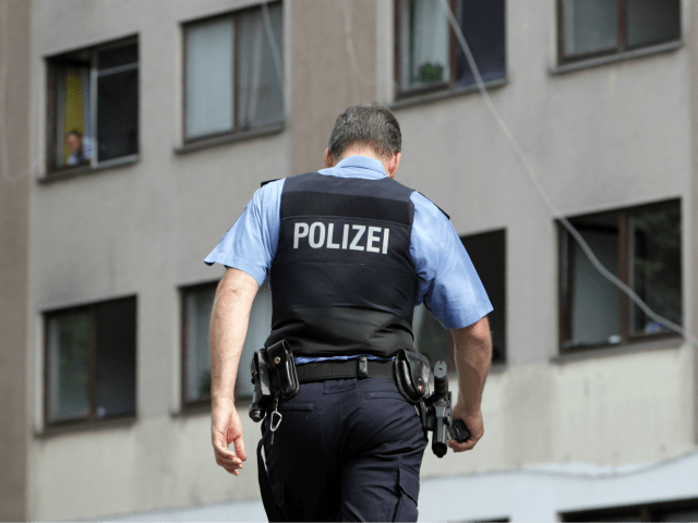 Migrants Injured After Riot in Asylum Home Under Coronavirus
Quarantine 1