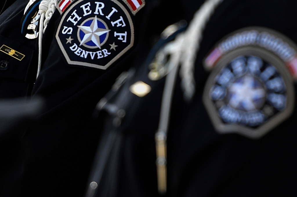 Denver sheriff deputy dies after contracting
COVID-19 1