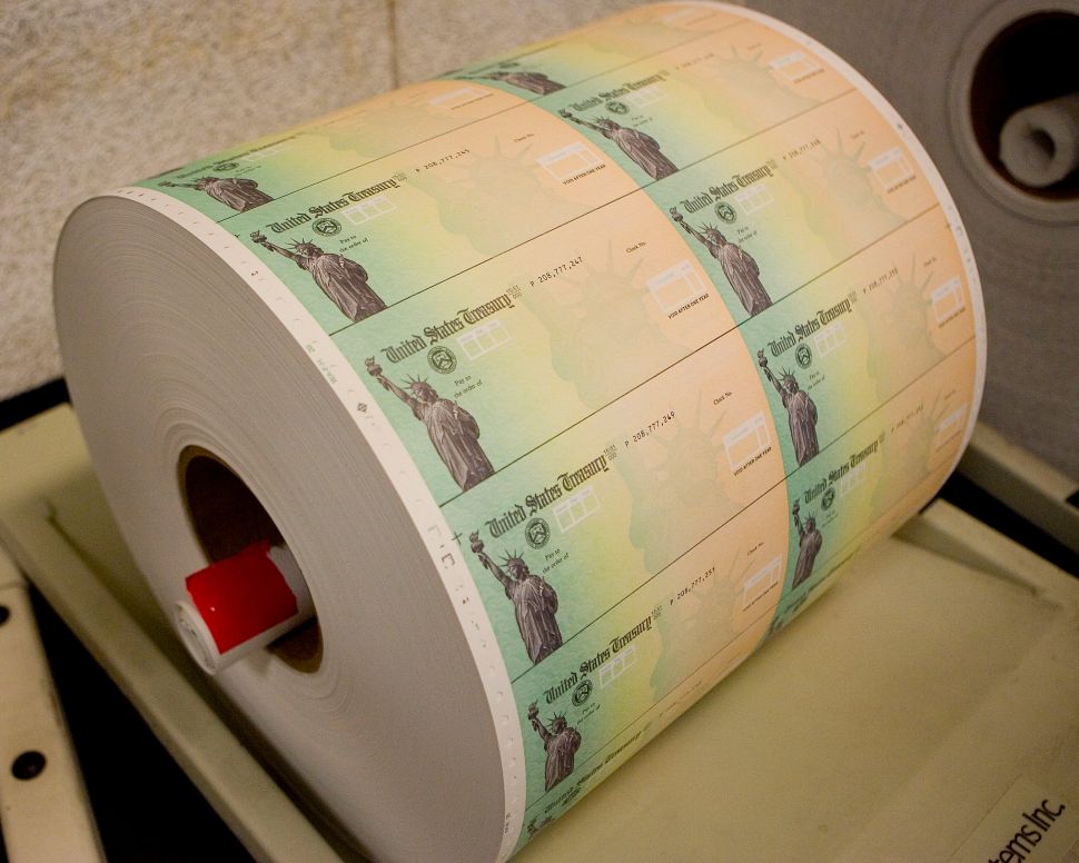 COVID-19 Stimulus Checks Are On Their Way, But Some Ended Up
in Wrong Accounts 1