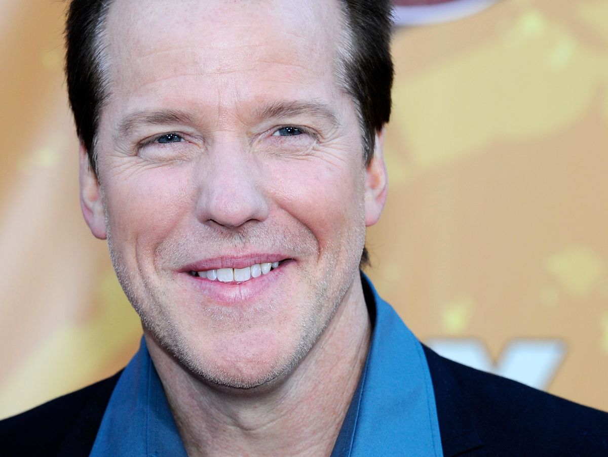 Ventriloquist Jeff Dunham slaps coronavirus merchandiser
with multi-million dollar copyright lawsuit; will give proceeds to
charities 1