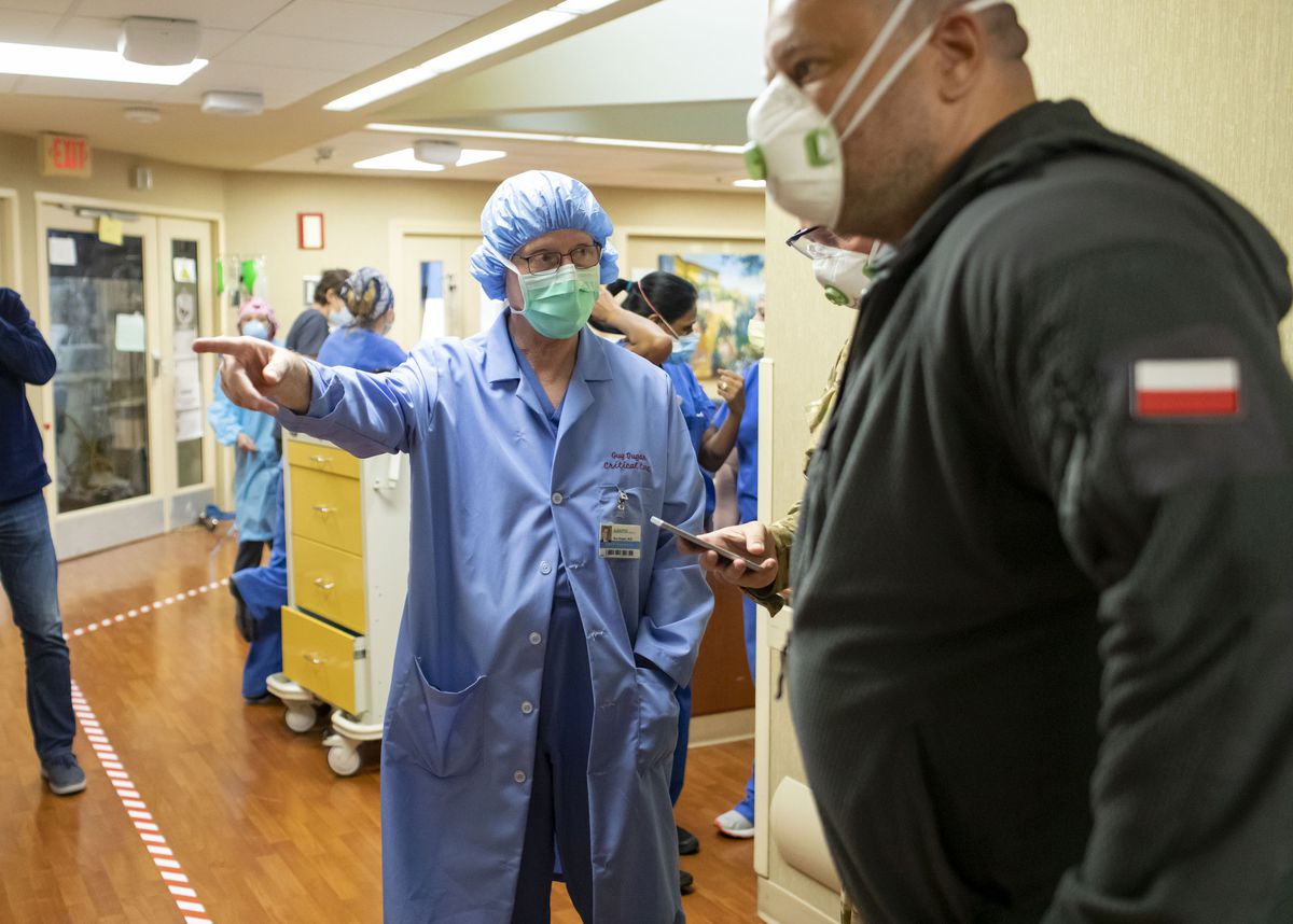 Illinois National Guard, Polish military trade strategies on
battling latest shared enemy: Coronavirus 1