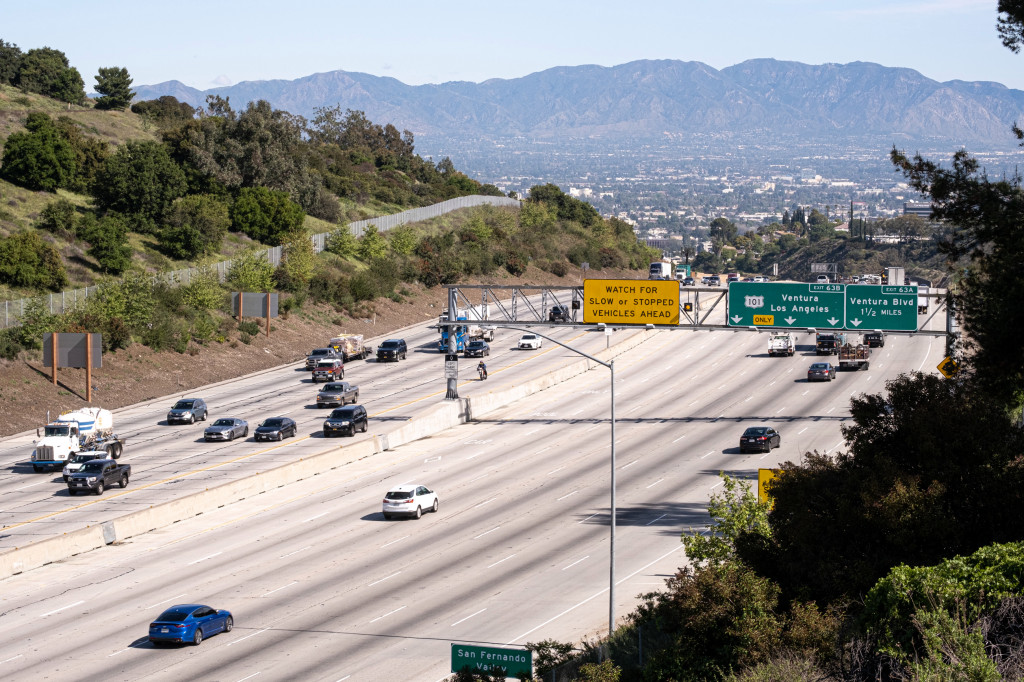 Triple-digit speeding skyrockets across California during
coronavirus pandemic 1
