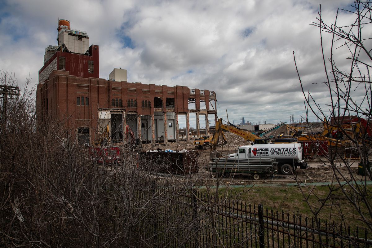 Hilco apologizes for ‘anxiety and fear’ after Little Village demolition amid coronavirus pandemic 1 Hilco apologizes for ‘anxiety and fear’ after Little Village demolition amid coronavirus pandemic 1