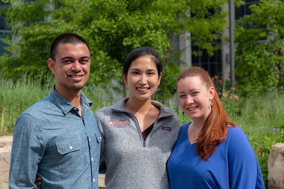 Officials mull allowing Illinois medical students to graduate early, join COVID-19 fight 1