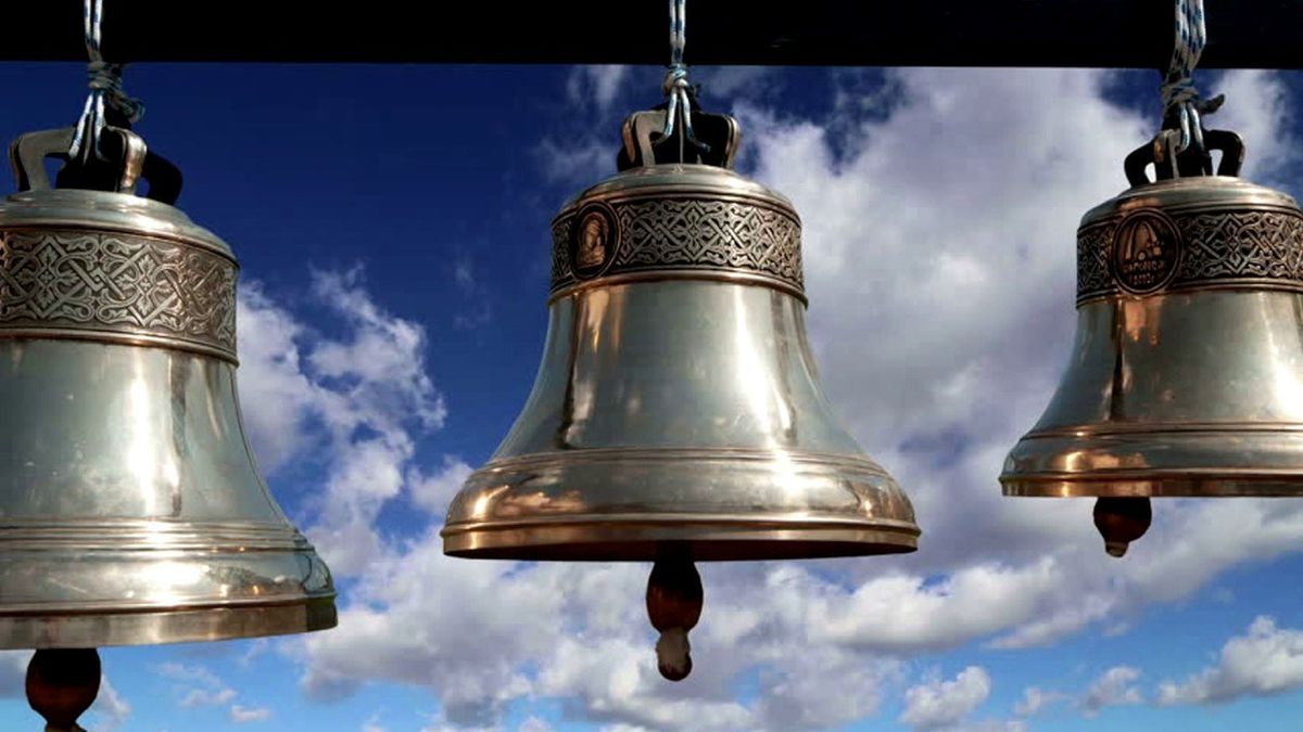 Catholic churches throughout archdiocese and Park Ridge churches of various faiths ring bells for COVID-19 patients, helpers 1 Catholic churches throughout archdiocese and Park Ridge churches of various faiths ring bells for COVID-19 patients, helpers 1
