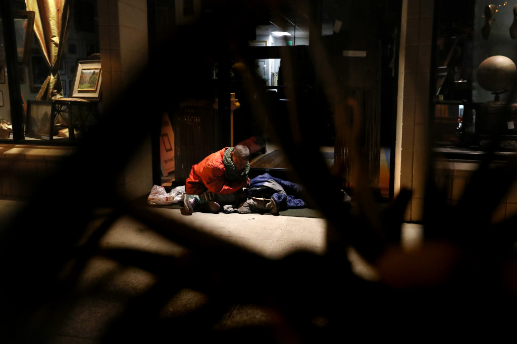 Oakland gets 91 trailers to house homeless during coronavirus outbreak 1