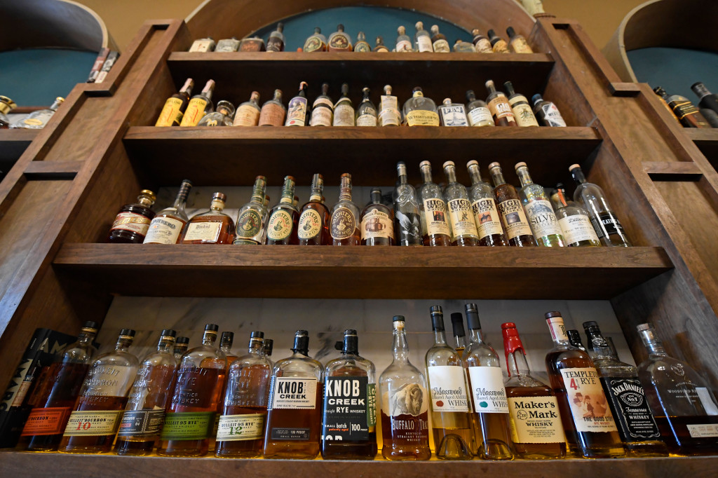 Coronavirus: ABC gives bars green light to sell drinks
to-go 1