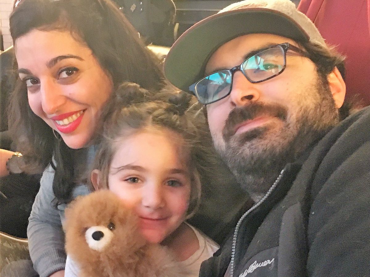 HOMETOWN HELPERS: NYC’s coronavirus lockdown moves 7-year-old Astoria girl to help neighbors in need 1