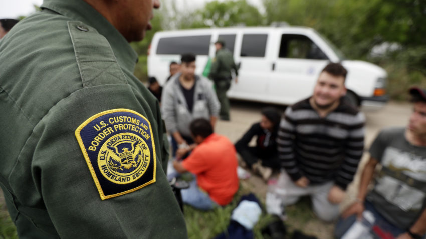 Donald Trump quietly shuts down asylum at U.S. borders, citing coronavirus 1