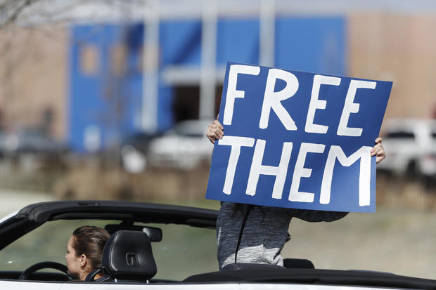 ICE ordered to review cases of detainees to determine
COVID-19 risk 1