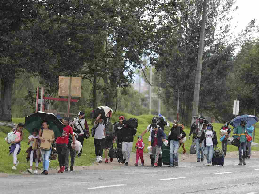 Thousands Of Migrants Head Back To Venezuela To Flee
Colombia's COVID-19 Lockdown 1