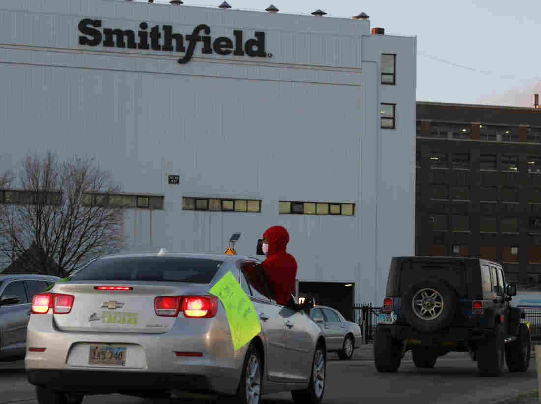 Workers Sue Smithfield Foods, Allege Conditions Put Them At
Risk For COVID-19 1