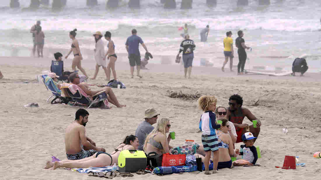 Calif. Governor Warns That Packed Beaches Put Coronavirus
Pandemic Progress At Risk 1