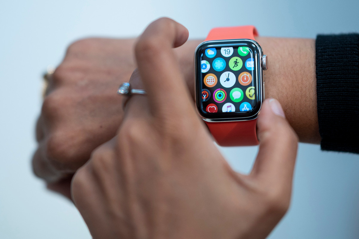 How next Apple Watch could help save coronavirus patients 1