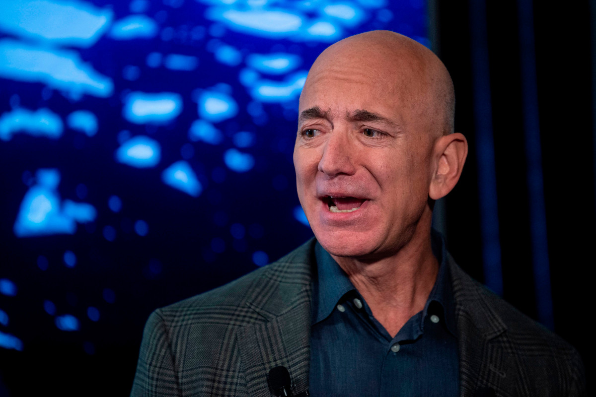 Amazon says it will invest all $4B in Q2 profit on
coronavirus expenses 1
