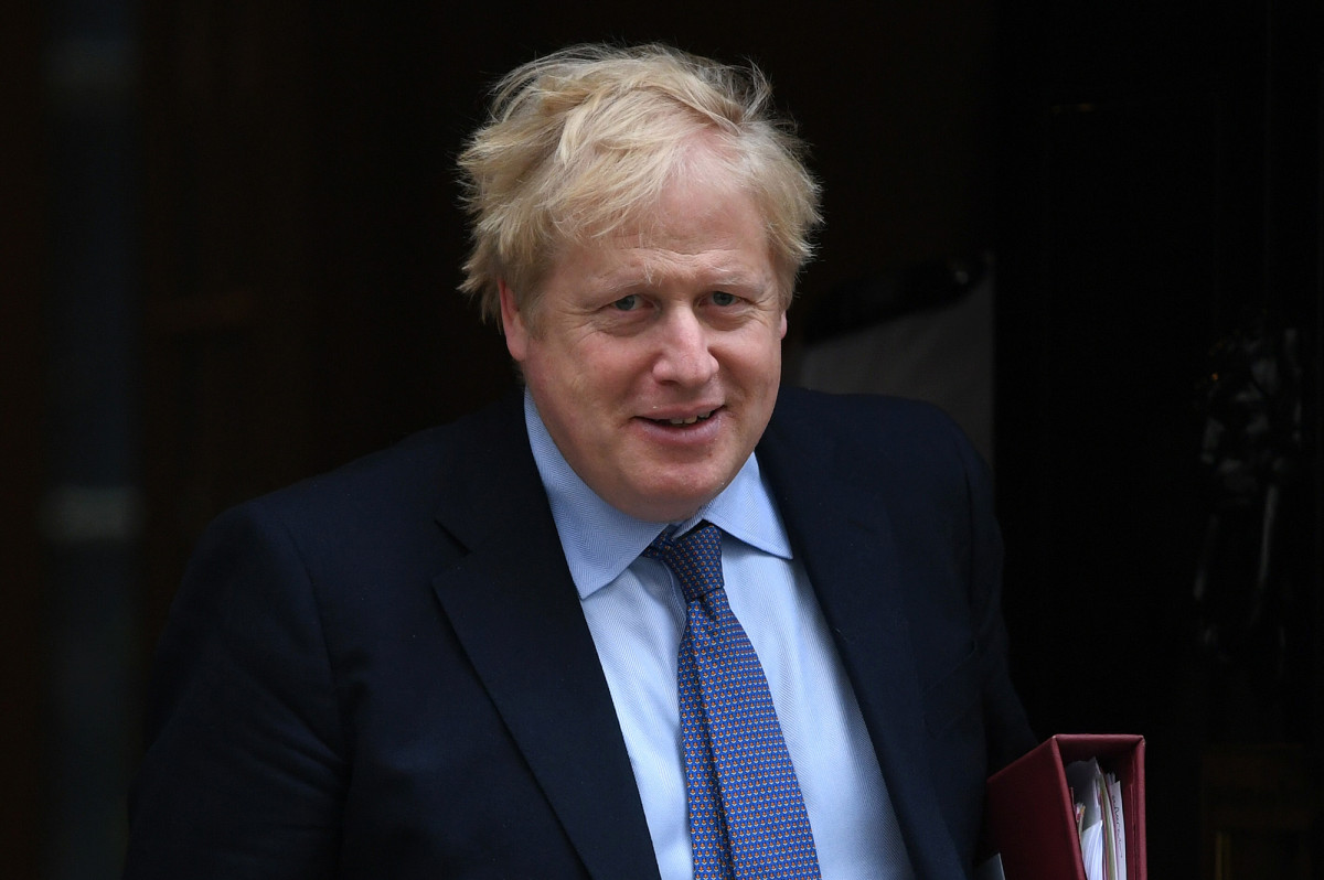 Boris Johnson ‘sitting up in bed’ on 4th day battling coronavirus in ICU 1