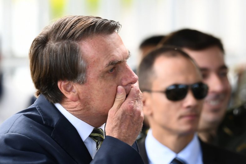 As Brazil's Coronavirus Death Toll Tops 1,000, Bolsonaro Greets Supporters on Street, Social Distancing Dissolves 1