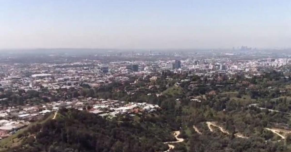Blue skies and clean air in Los Angeles after coronavirus
lockdown 1