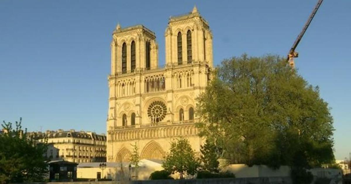 Coronavirus stalls Notre Dame's reconstruction one year
after cathedral fire 1